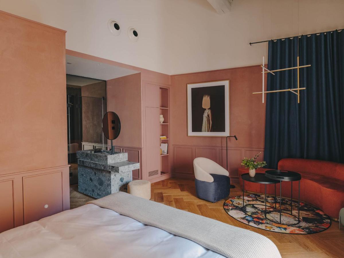 Hotel Palau Fugit Жерона Екстер'єр фото